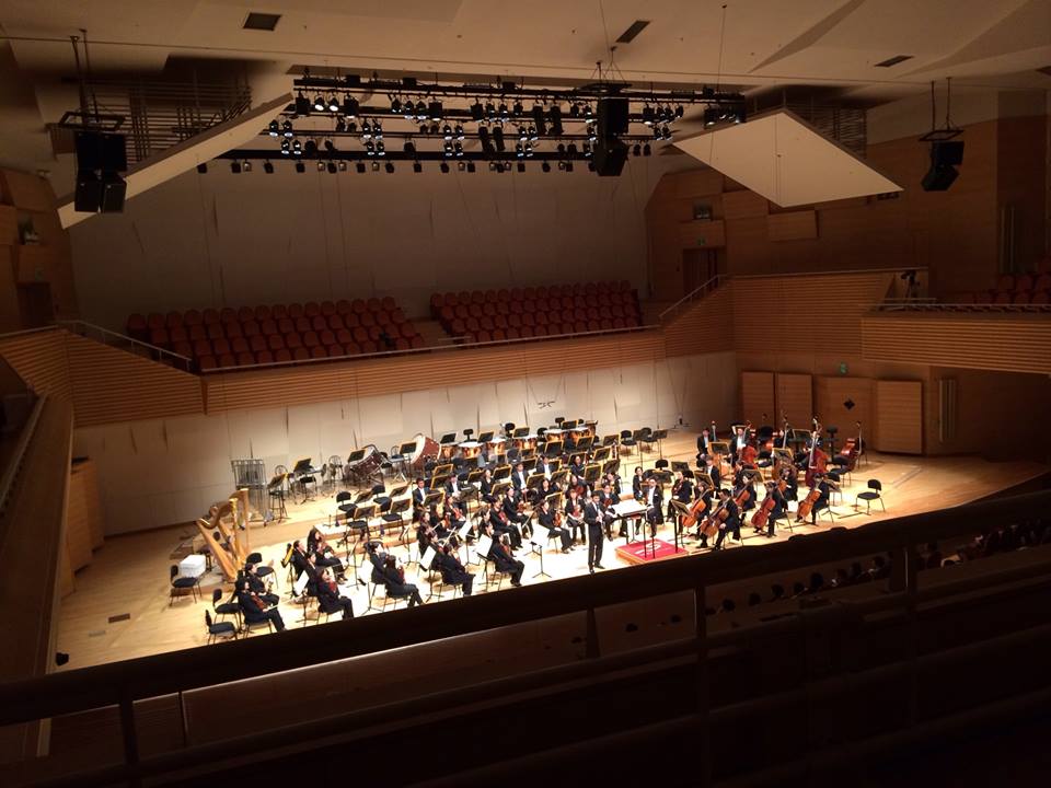 Performing an encore, my own arrangement of Sarabande from Bach's Cello Suite No. 1 for basset clarinet, after playing Mozart Clarinet Concerto with SPO in August 2014 (photo credit: Kayoung An)