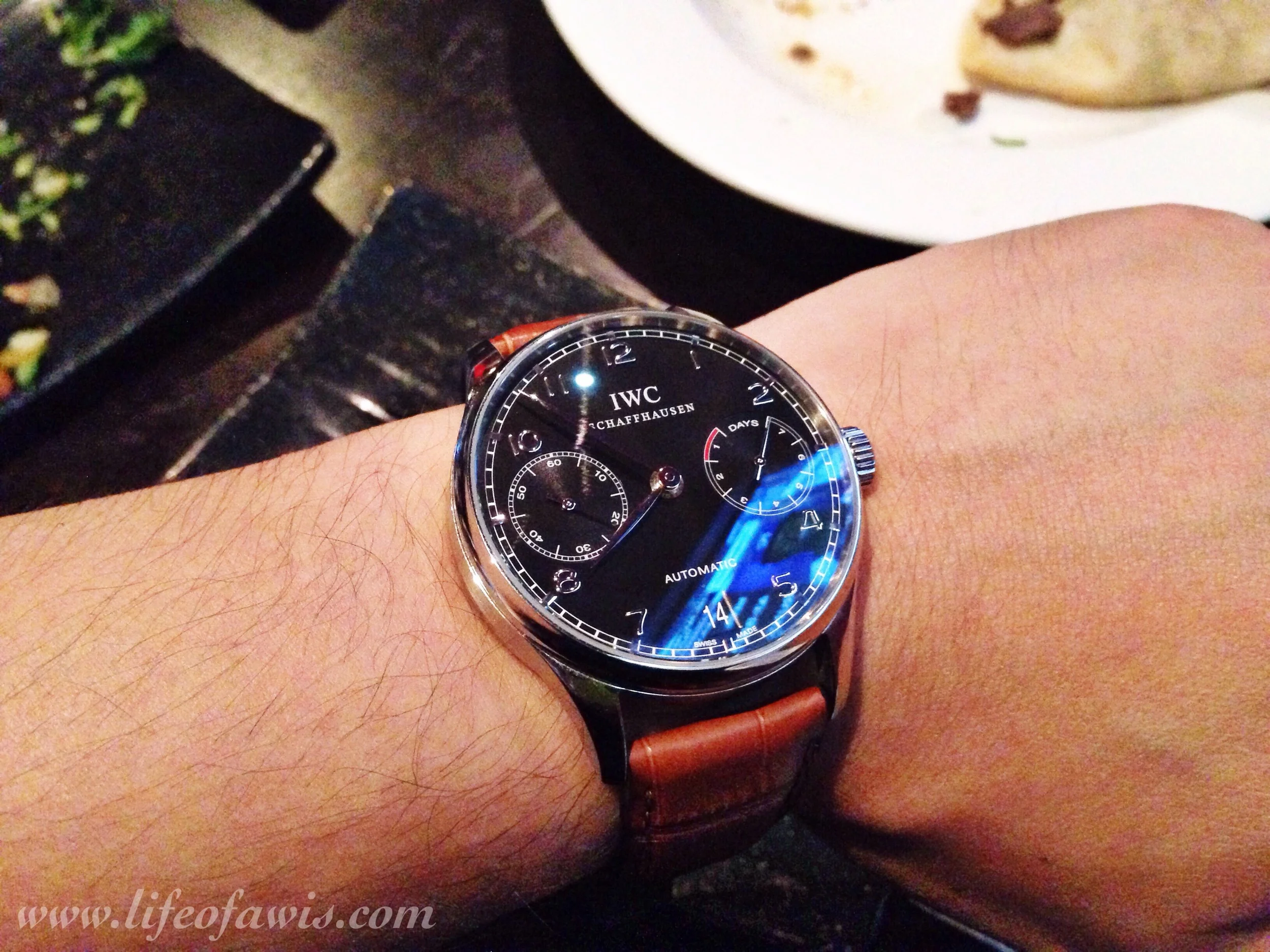 Looks beautiful on the wrist uh?