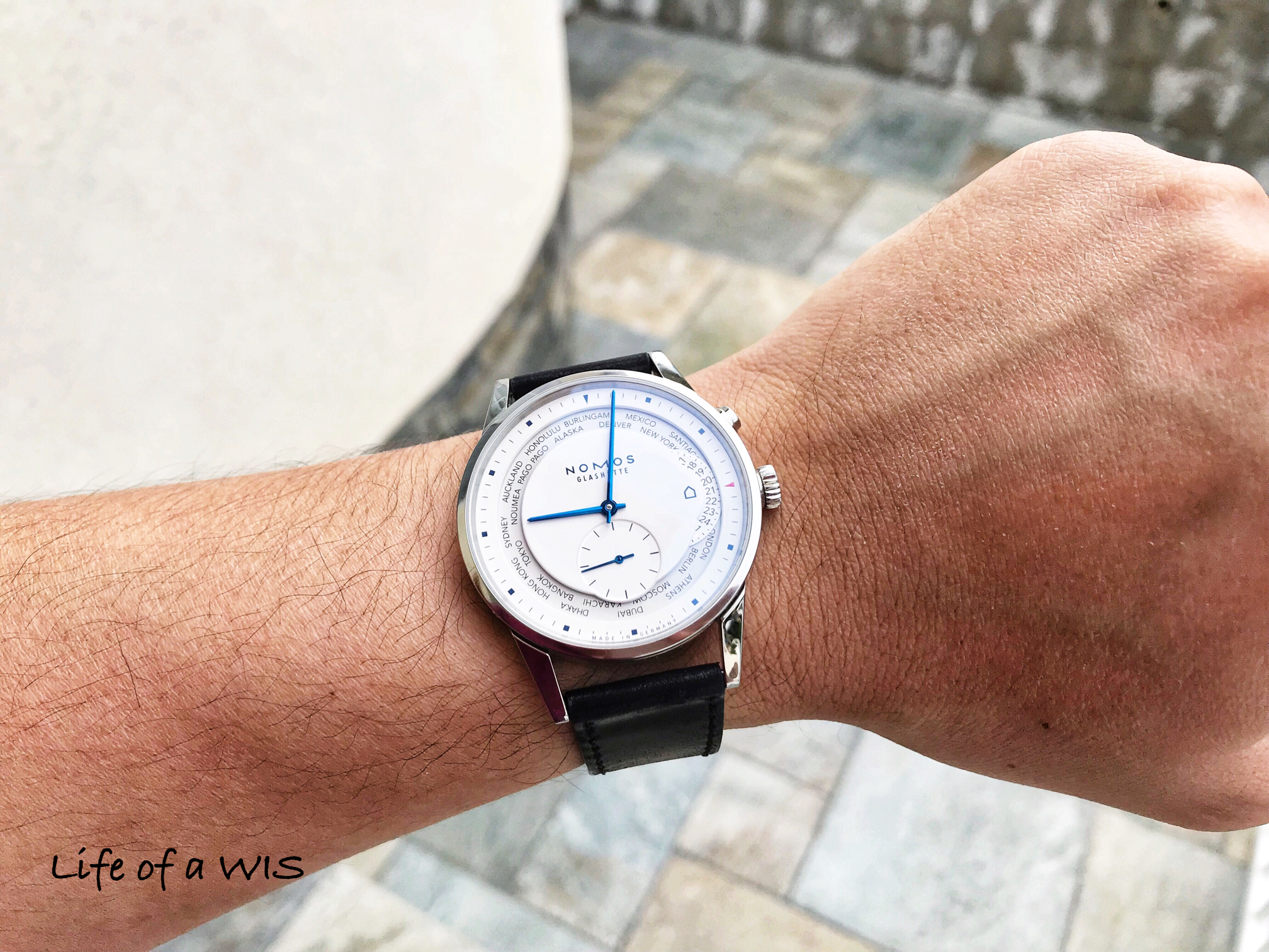 nomos world timer