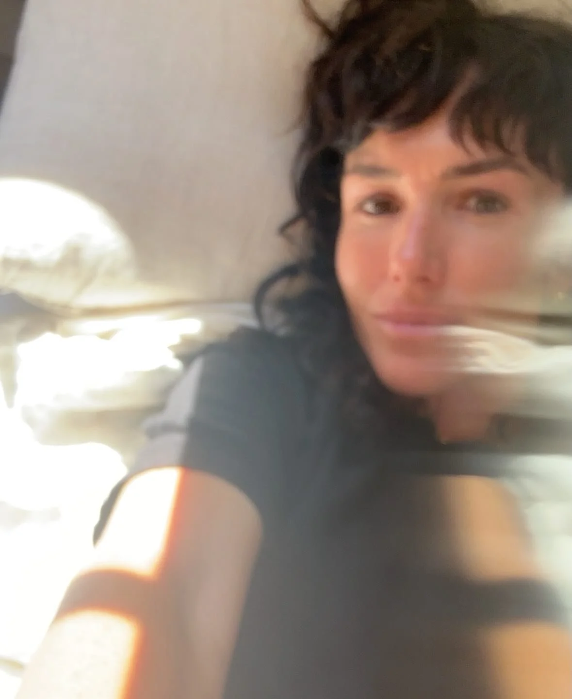 No makeup, no Botox, no filter - to inspire you that ageing is great and we are lucky to get older and wiser. Also being frankly honest with you - I definitely do find ageing challenging. Sometimes I catch my reflection and wish my skin was less wrin