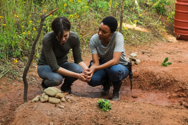 Dead Digest: The Walking Dead (SSN 7, Ep 5)