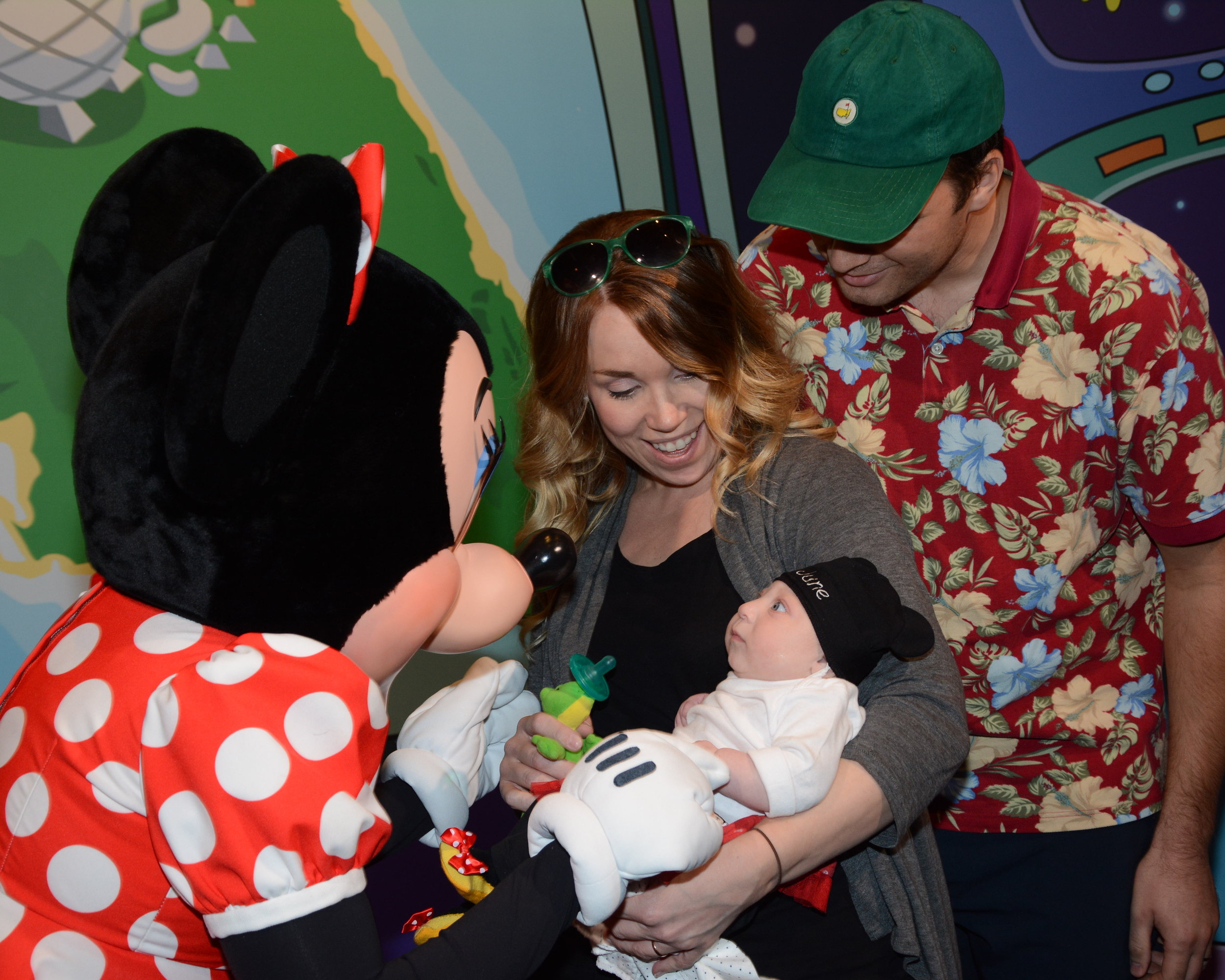 Juney Mouse meets Minnie Mouse!