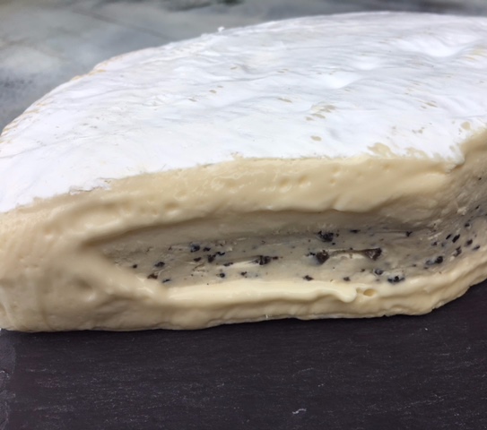 Brie à la Truffe