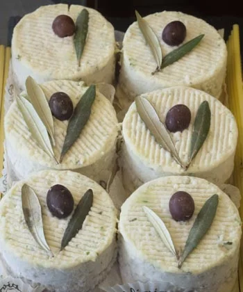 Paris gems: Ditch the leaves and these French cheeses should clear Customs.