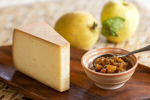 Autumn duo: Jasper Hill Farm Whitney with apple chutney