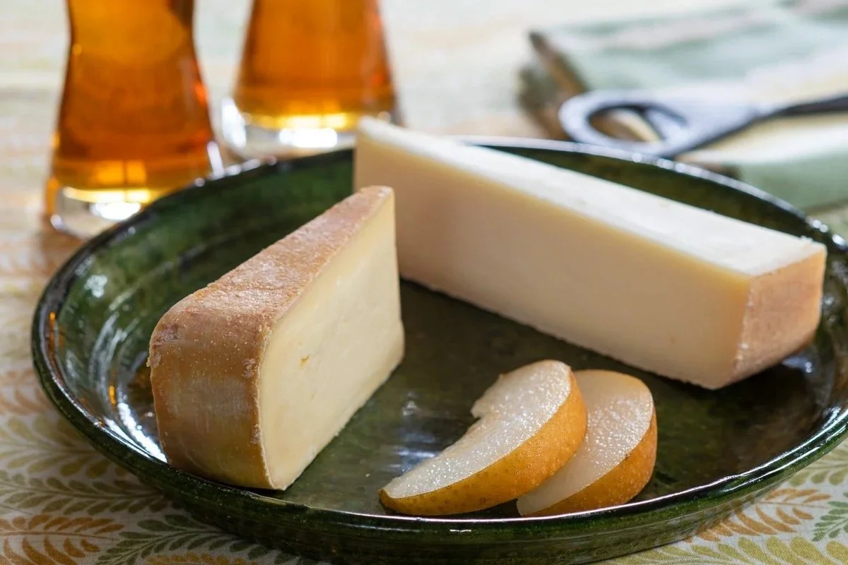 Cascadia Creamery Sawtooth and Jasper Hill Farm Alpha Tolman
