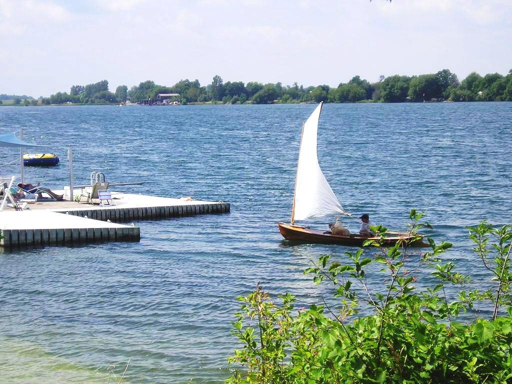 Wolfe Island Sailing 