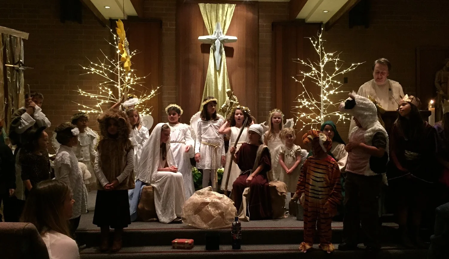 4 PM: Christmas Eve Family Mass 