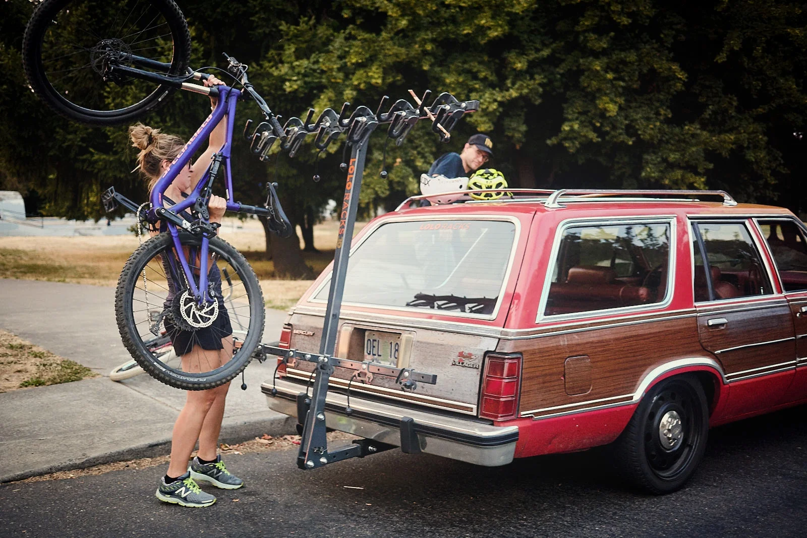 Easy to load bike rack. No need to lift the bike over the car or rack anymore!