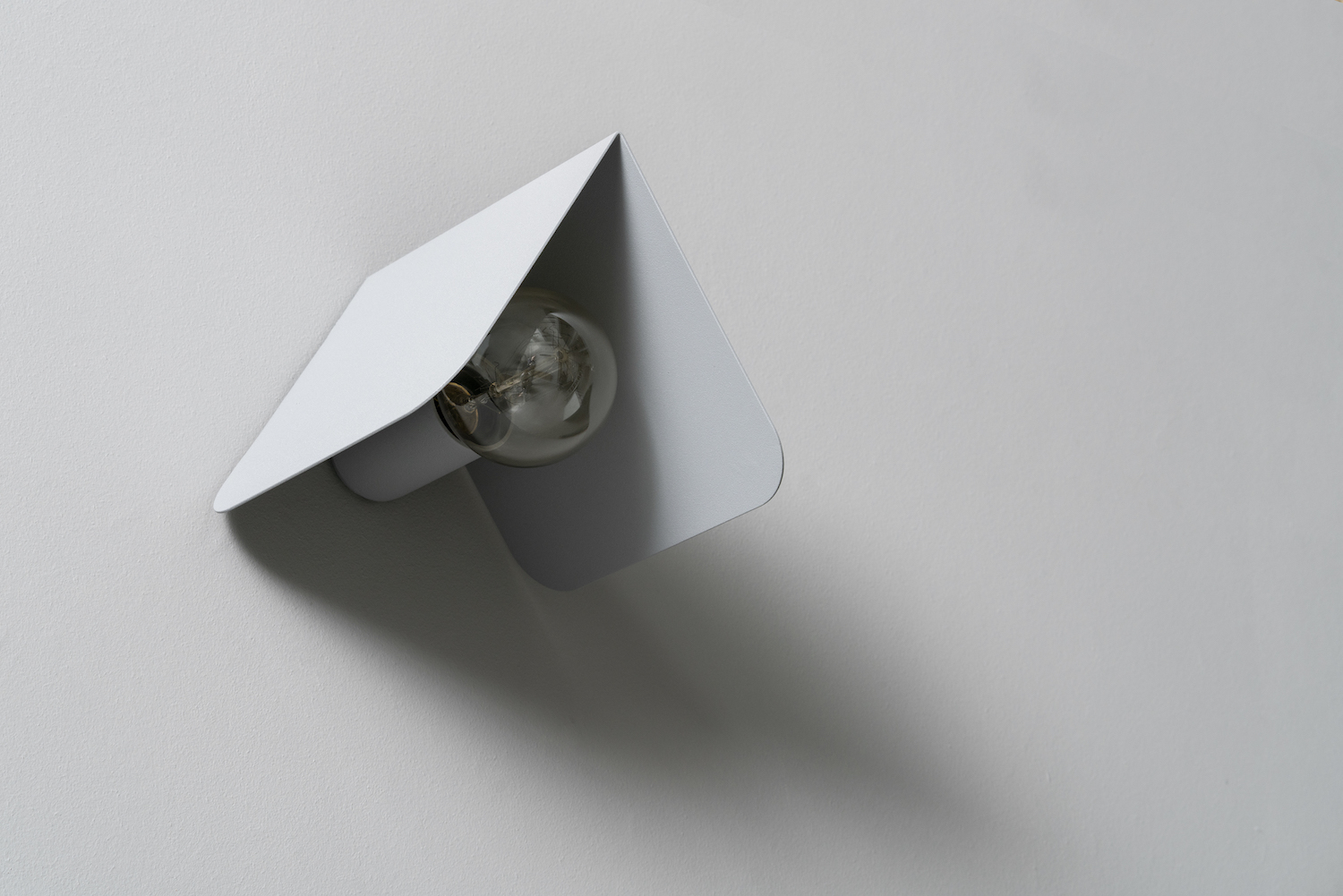 Corner_Wall_Grey_1.jpg