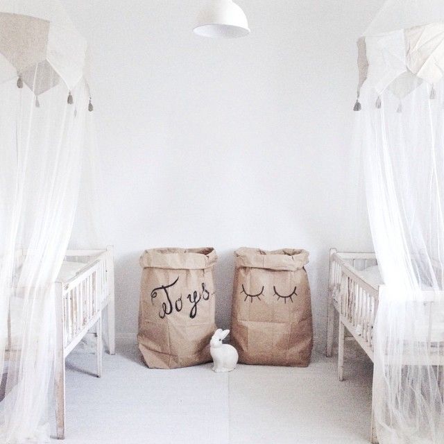A great idea is to take plain paper bags, decorate or write&nbsp;what´s&nbsp;inside.