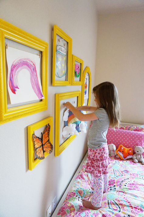 Children create&nbsp;great things&nbsp;and a lot of it!&nbsp;You properly havn´t got space for all of it. Make these re-useable frames and put up new "art" from time to time.