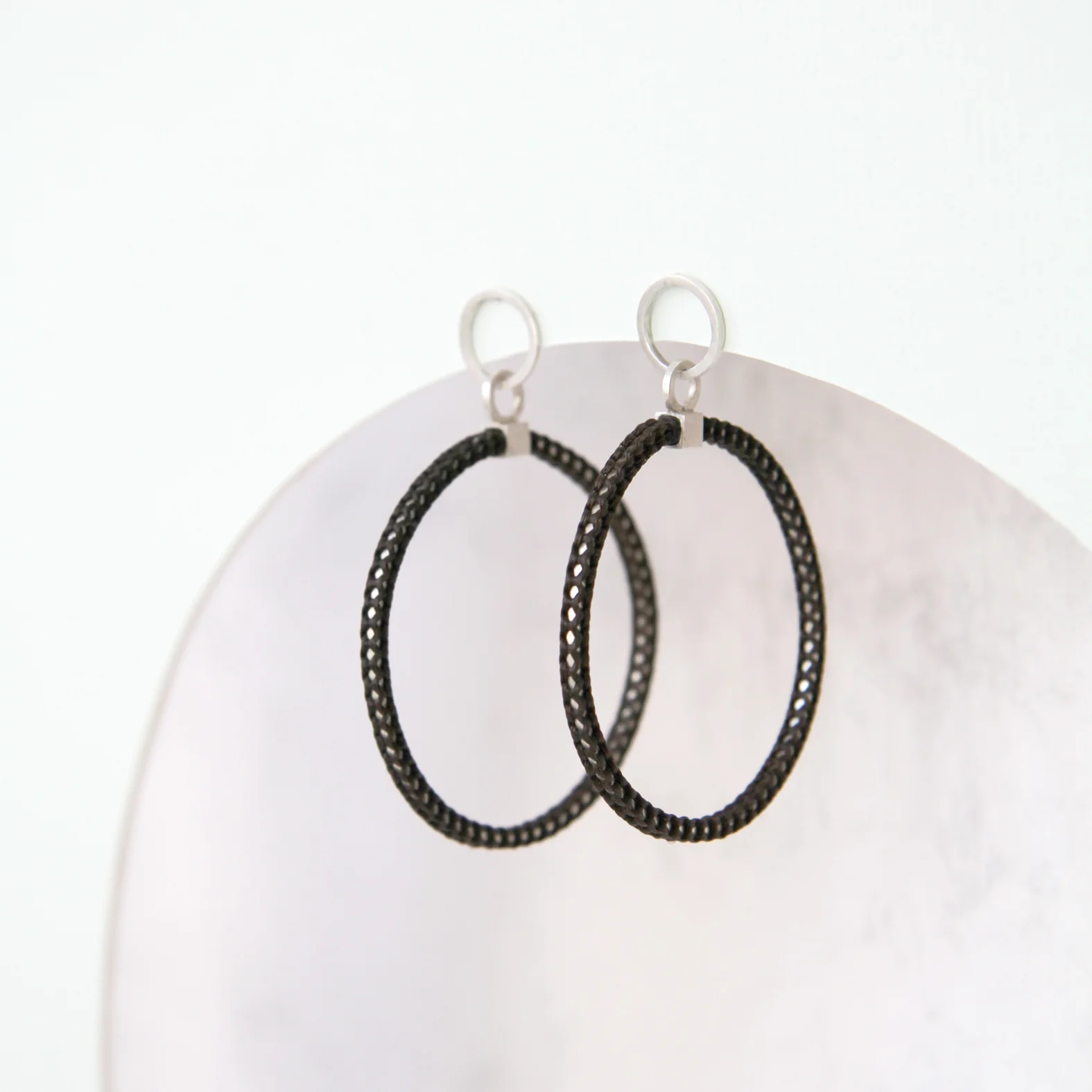 CIRCLE OF FRIENDS Earrings