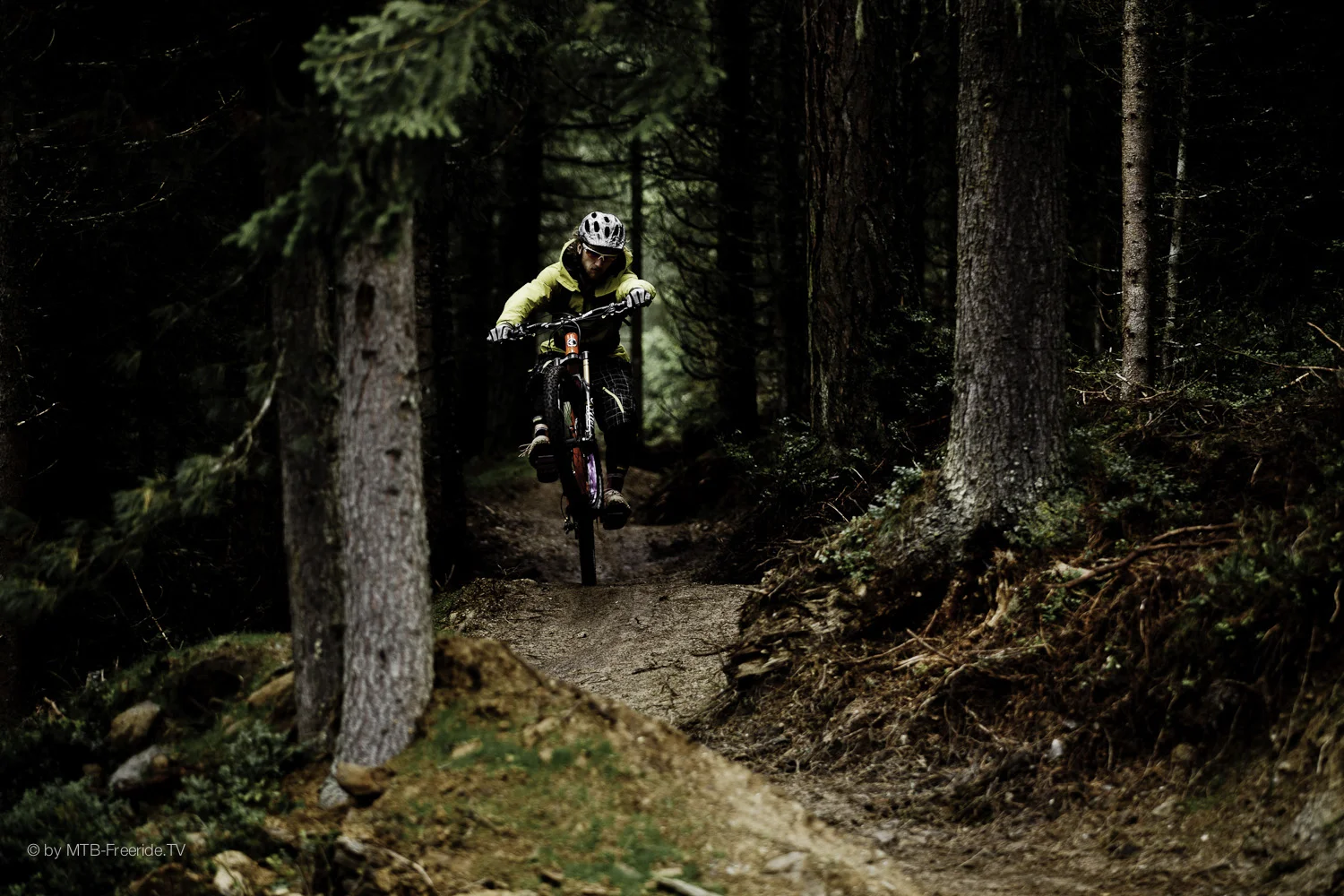 mtb_freeride_tv_Single_Trail_Camps_Pro_.JPG