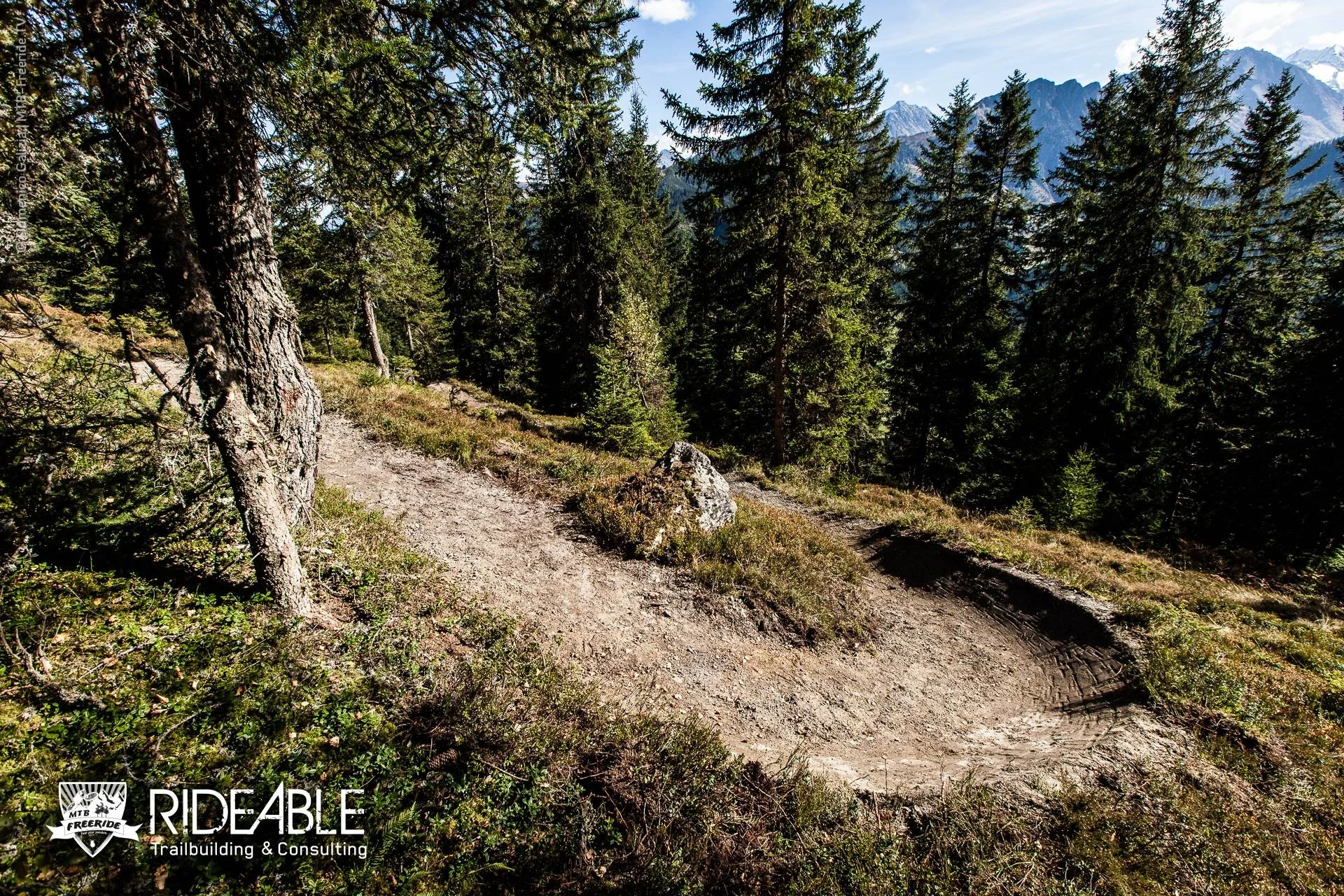 ridable_trailbuilding_Gerlos_2014-004_logo.jpg