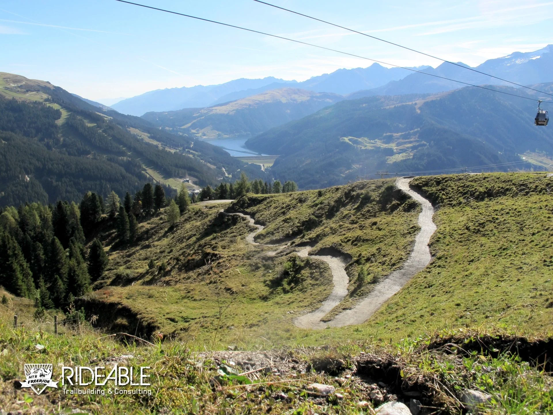 ridable_trailbuilding_Gerlos_2014-106_logo.jpg
