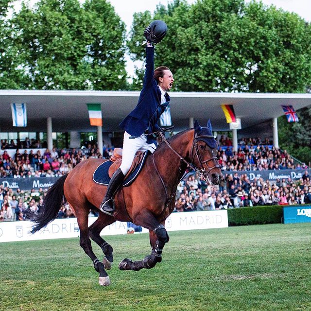 Martin Fuchs and Chaplin smashing the Longines Global Champions Tour Grand Prix of Madrid 🇪🇸 @longinesglobalchampionstour @horseandstylemag @martinfuchs_official
