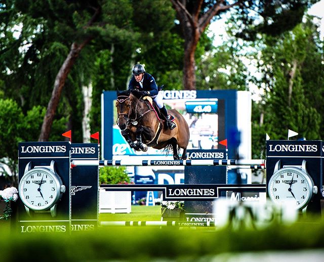 Ears back for aerodynamics! British Olympic rider Michael Whitaker for UK 🇬🇧