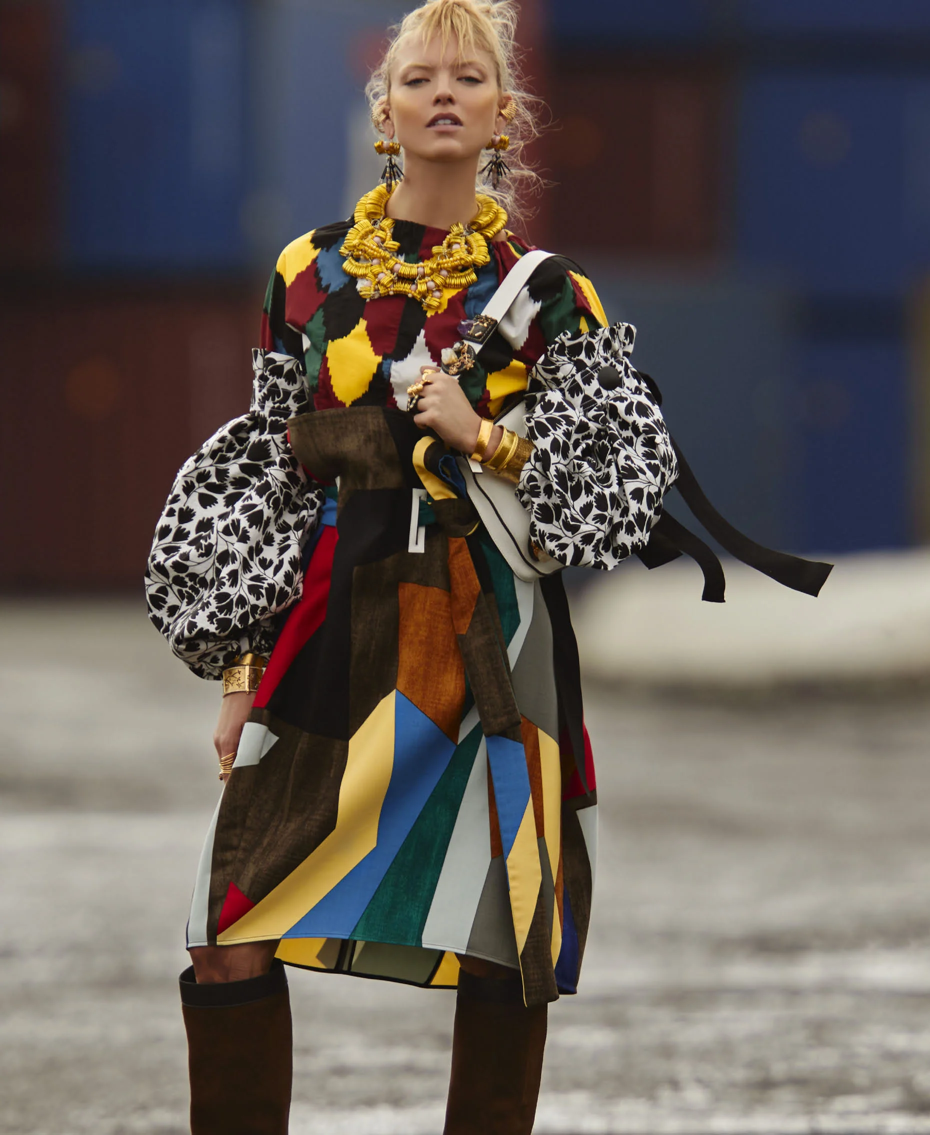 elle-us-october-2016-martha-hunt-by-hans-feurer-06.jpg