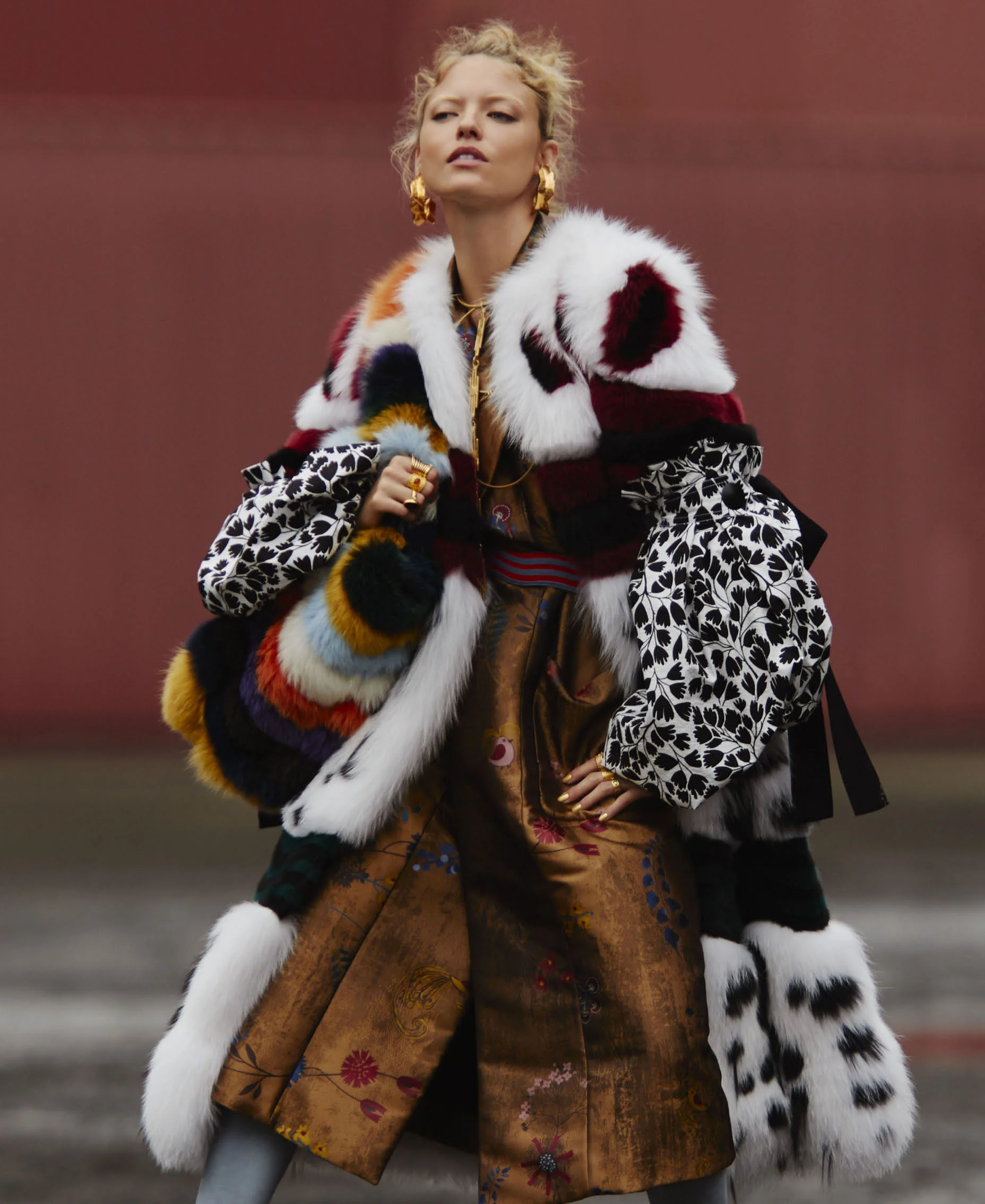 elle-us-october-2016-martha-hunt-by-hans-feurer-03.jpg