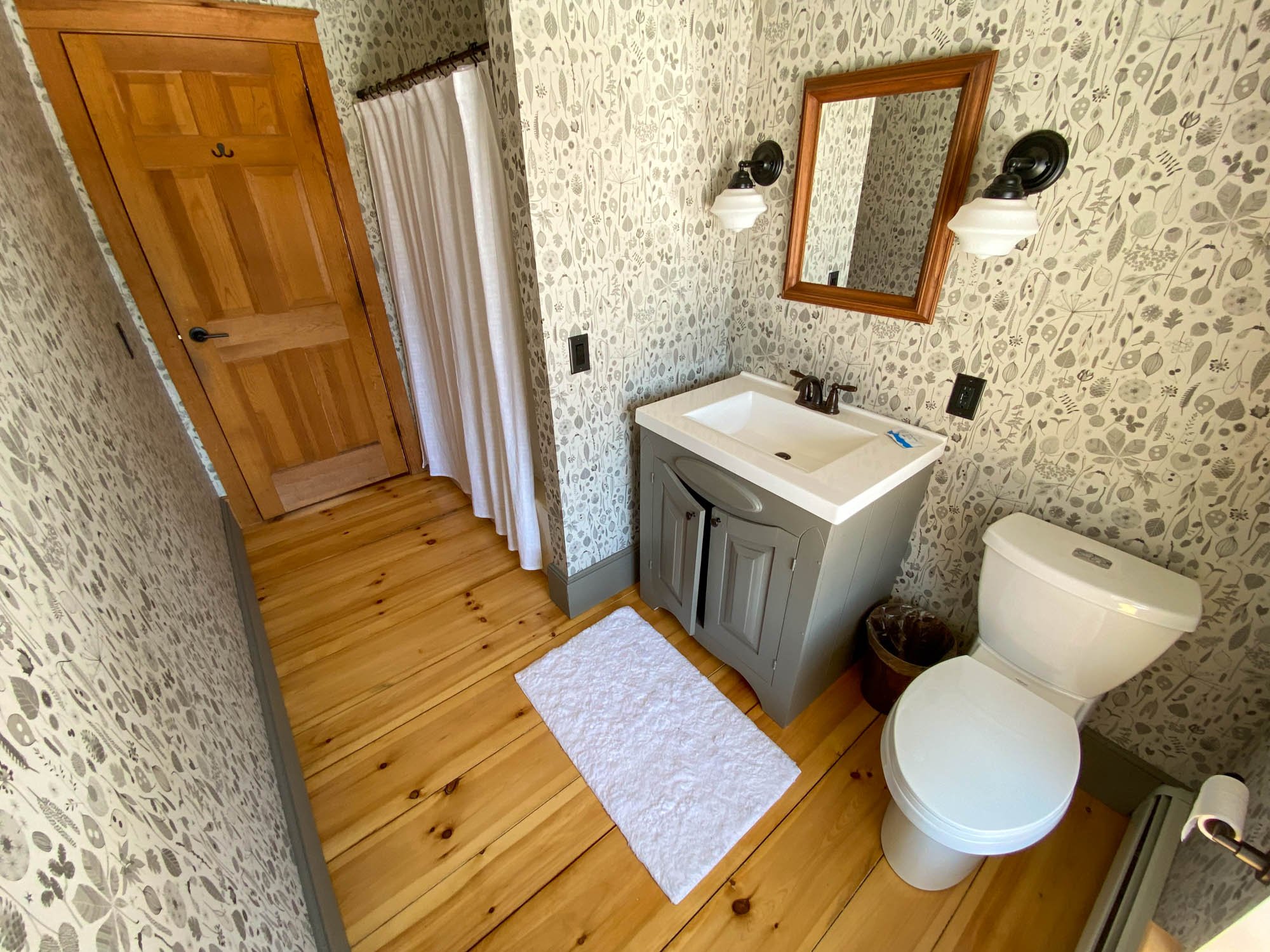 Oak_bathroom.JPEG