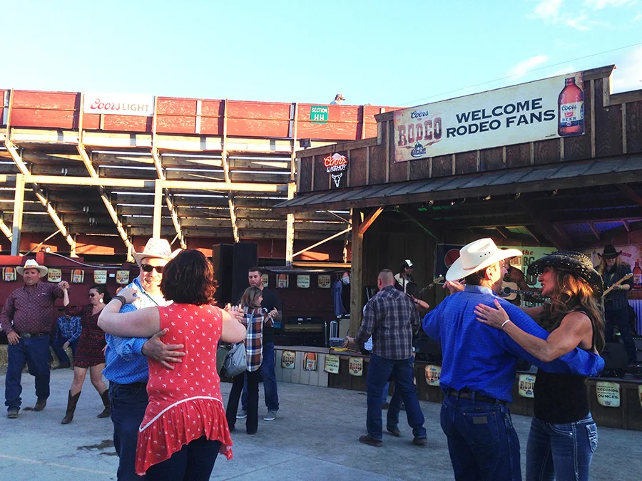 Country live music Behind the Chutes.