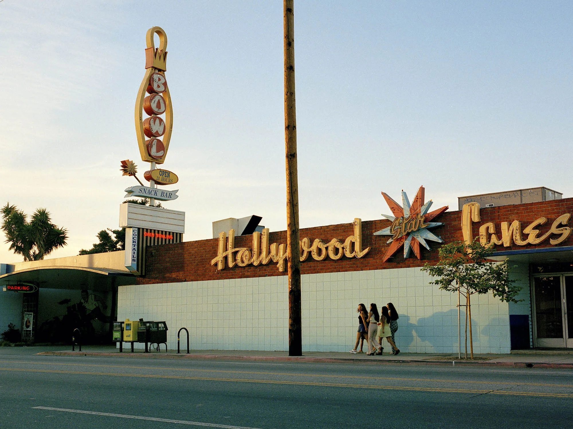   The Hollywood Star Lanes was featured in the Big Lebowski.&nbsp; It was torn down in 2003 to make way for a new elementary school.&nbsp; This picture was made in 1999. &nbsp;At one point&nbsp;just&nbsp;before it closed, the fiberglass seating units