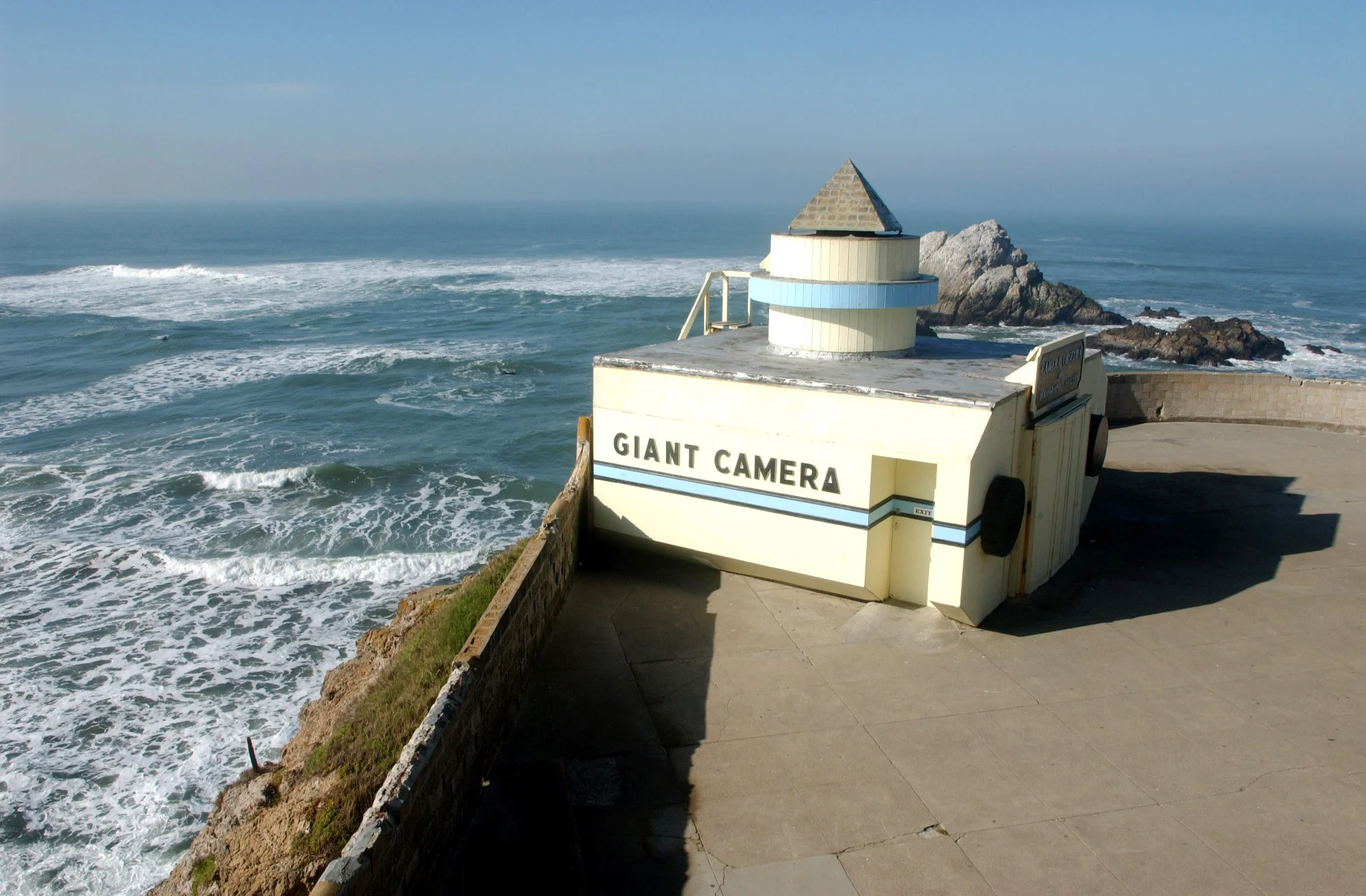   San Francisco’s Cliff House has been a tourist destination since 1858, and the Camera Obscura there was built in 1946.&nbsp; The Camera’s image is projected down into a reflective parabolic screen by a rotating mirror that sweeps a 360 degree view 