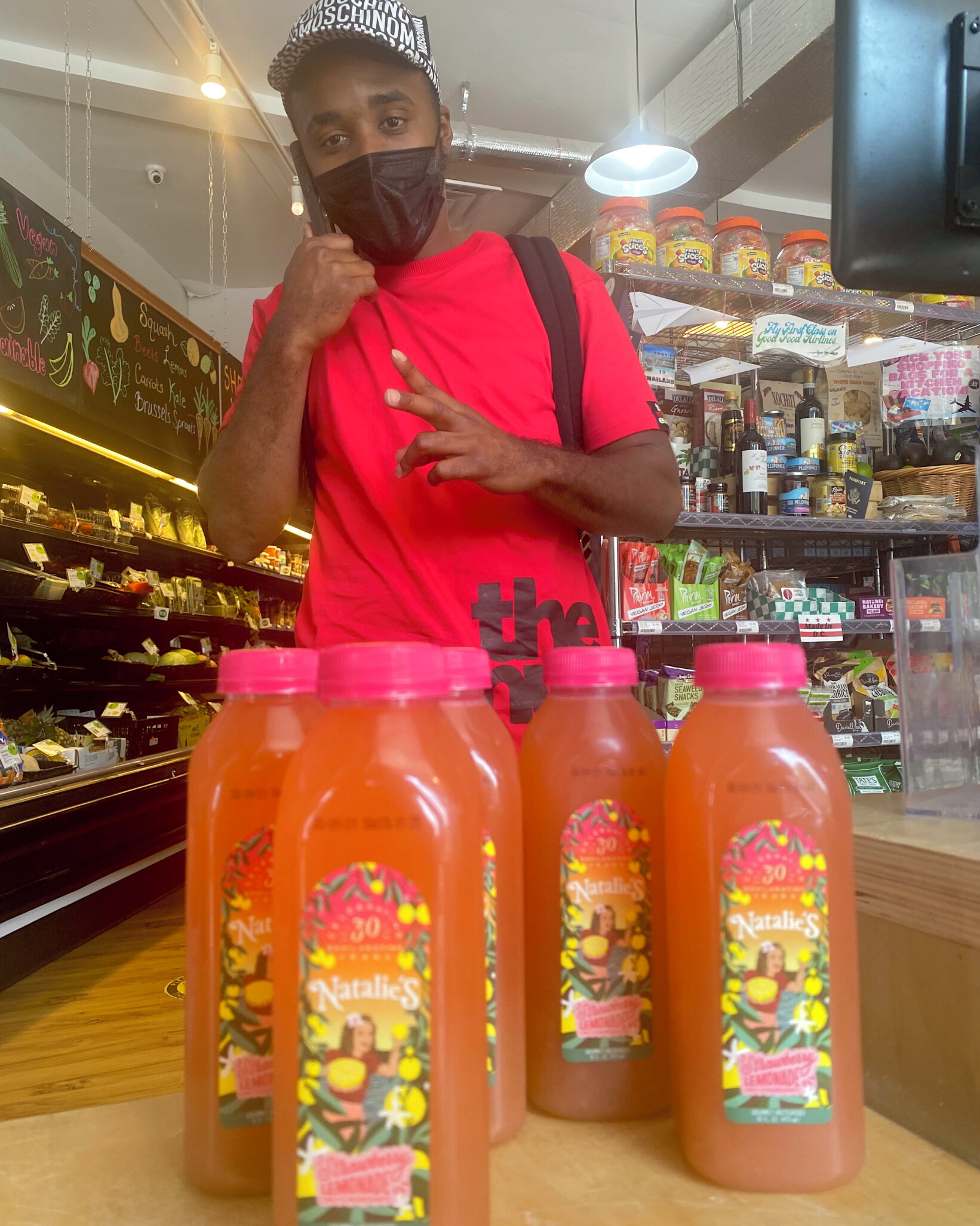 The love for Natalie's fresh juices is REAL! 😍😍 Peep one of our neighbors snagging 5 Strawberry Lemonades at once. We weren't joking when we said that these organic, fresh-pressed juices fly off the shelves!