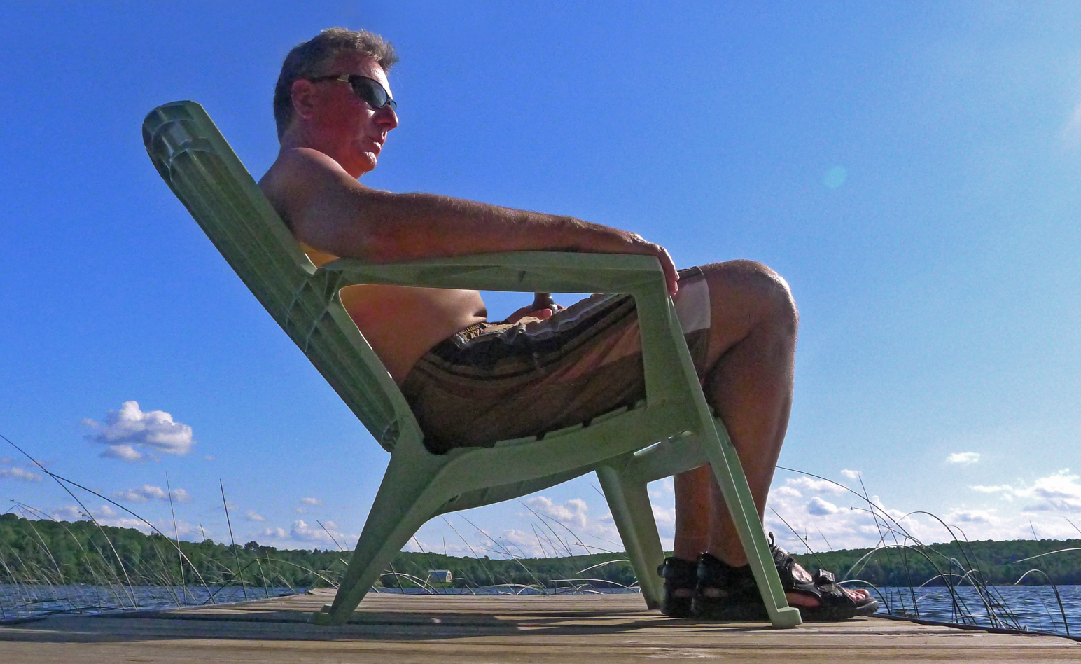 Reclining Lars