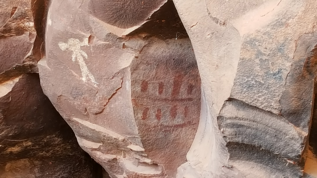 Palatk5_Pictoglyphs_pictoglyph_animals_Native_American_Sedona.jpg