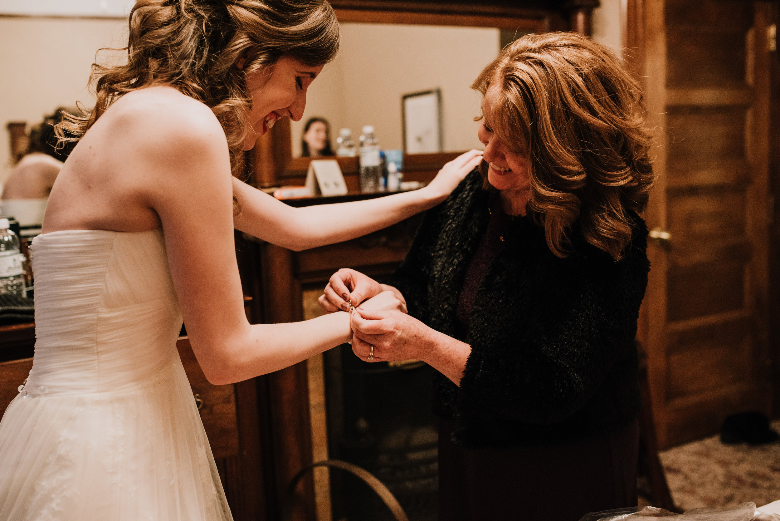 mohonkmountainhouseupstatenywedding-4.jpg