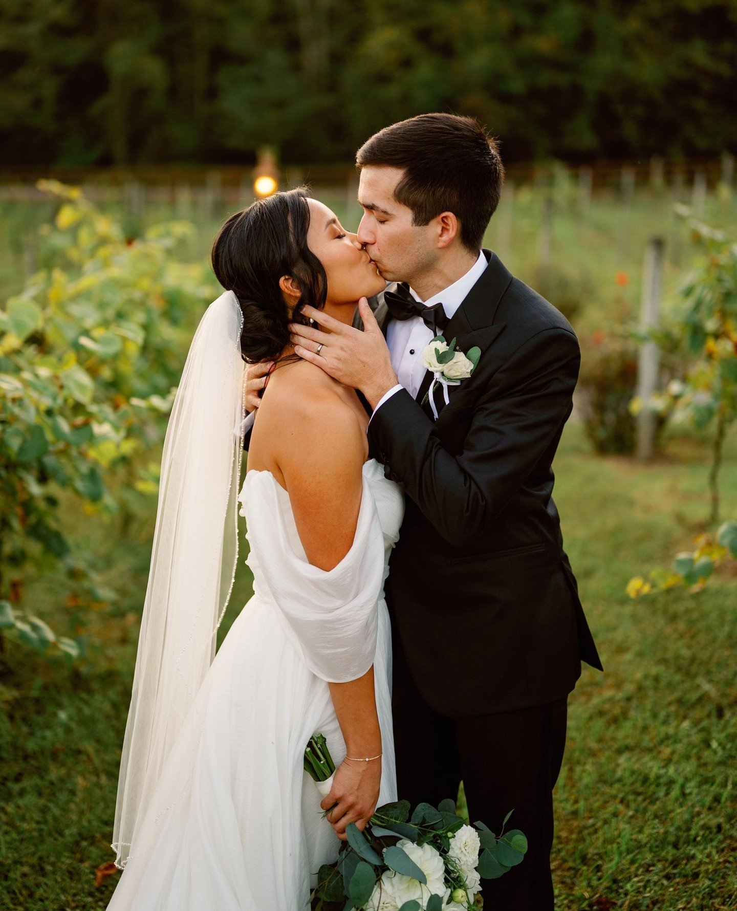 just over here taking and editing A LOT of photos &hearts;️⁠
⁠
⁠
⁠
#marylandweddingphotographer #marylandwedding #dcweddingphotographer #dcwedding #dcweddings