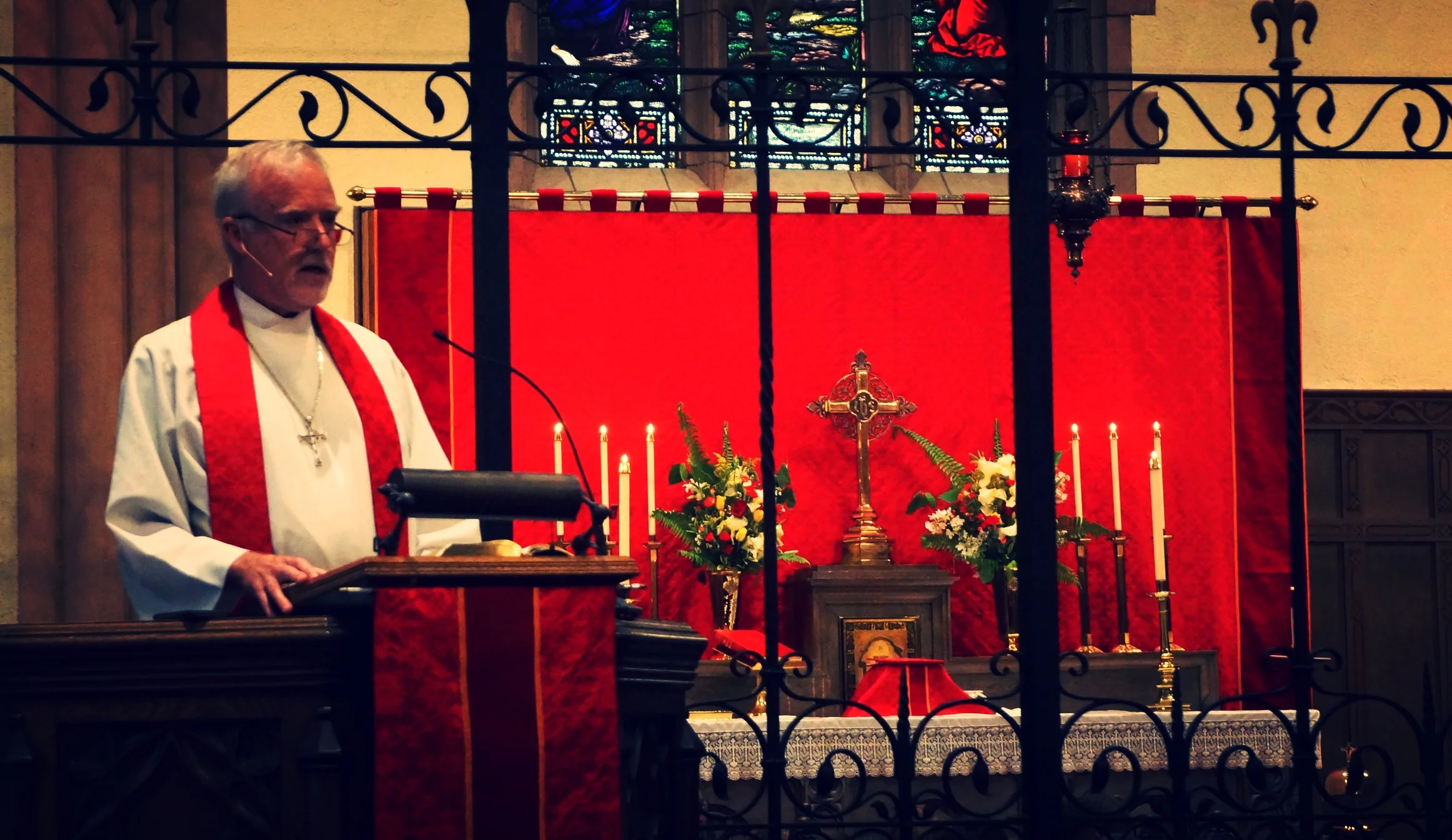 RedAltar1.jpg