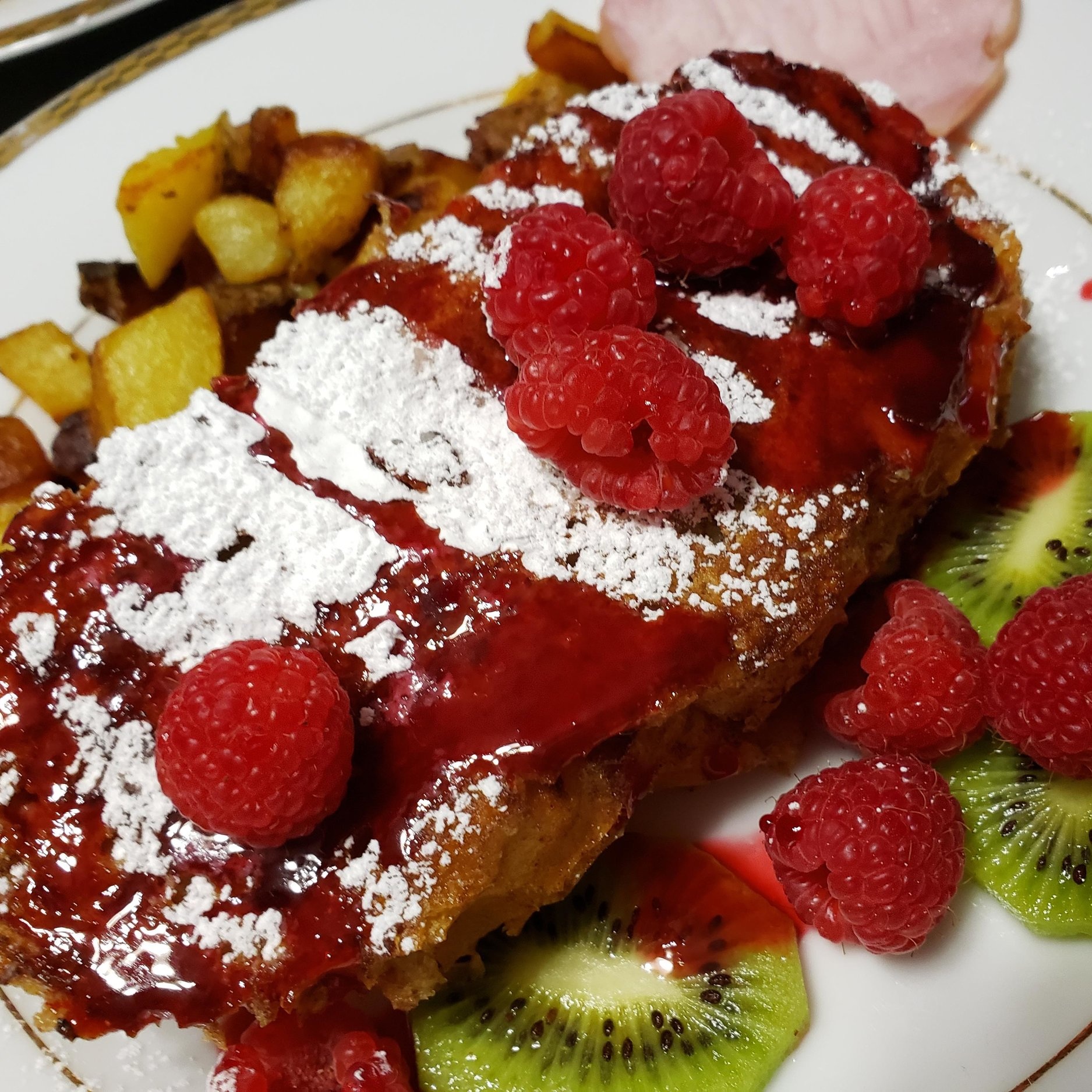 French_Toast_With_Raspberries.jpg