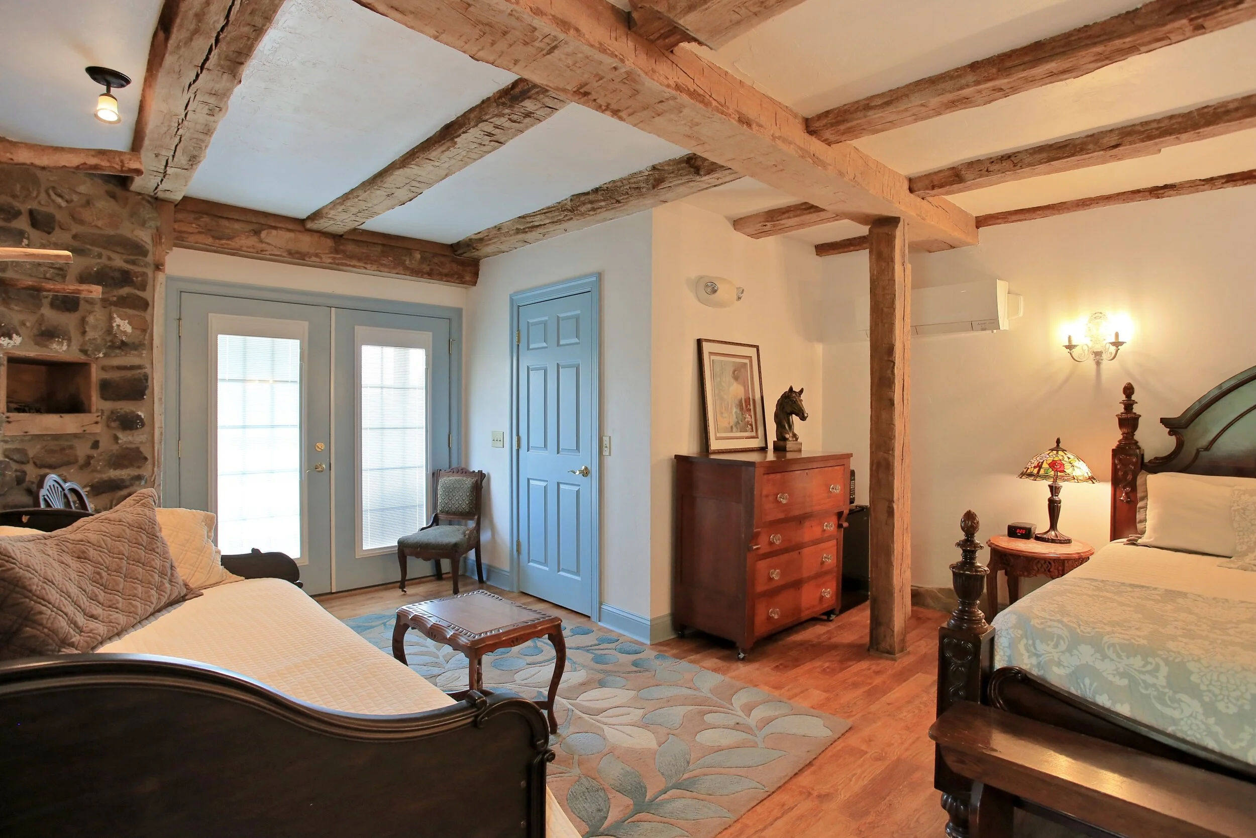 The Tack Room Historic Barn Battlefield Bed & Breakfast