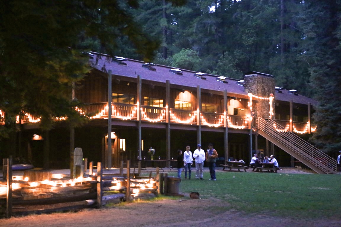 Sarah & Ben-6286 (Medium).jpg