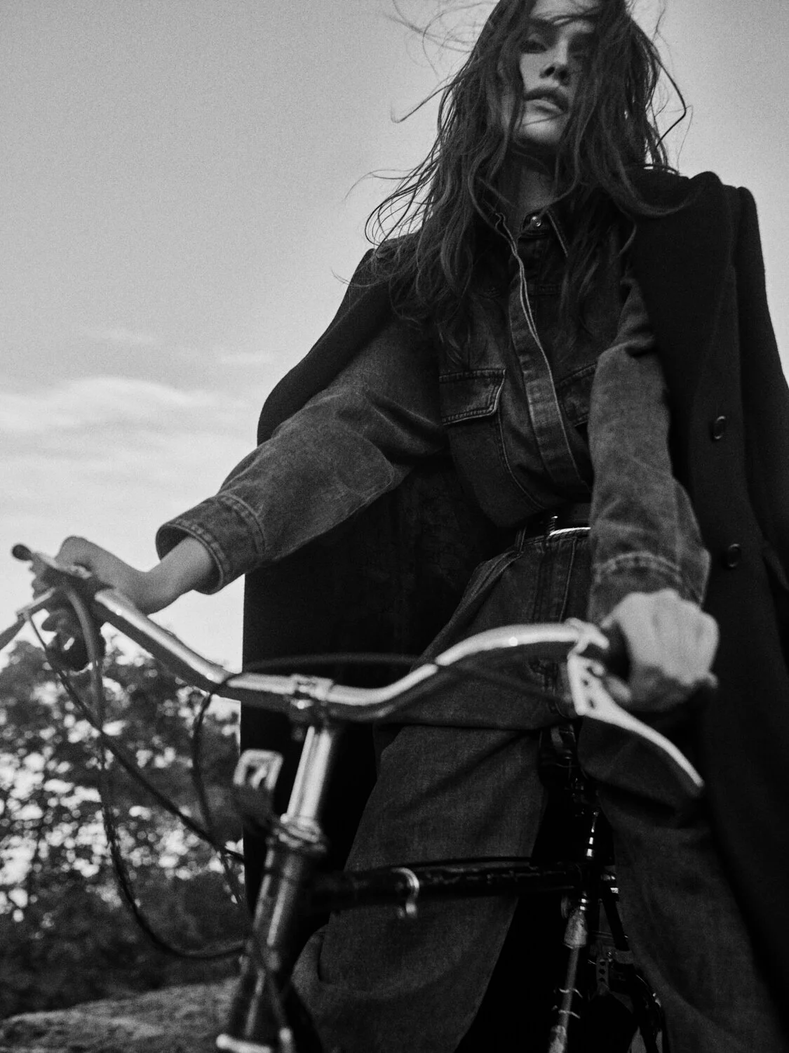 HARPER'S BAZAAR GREECE - VANESSA MOODY