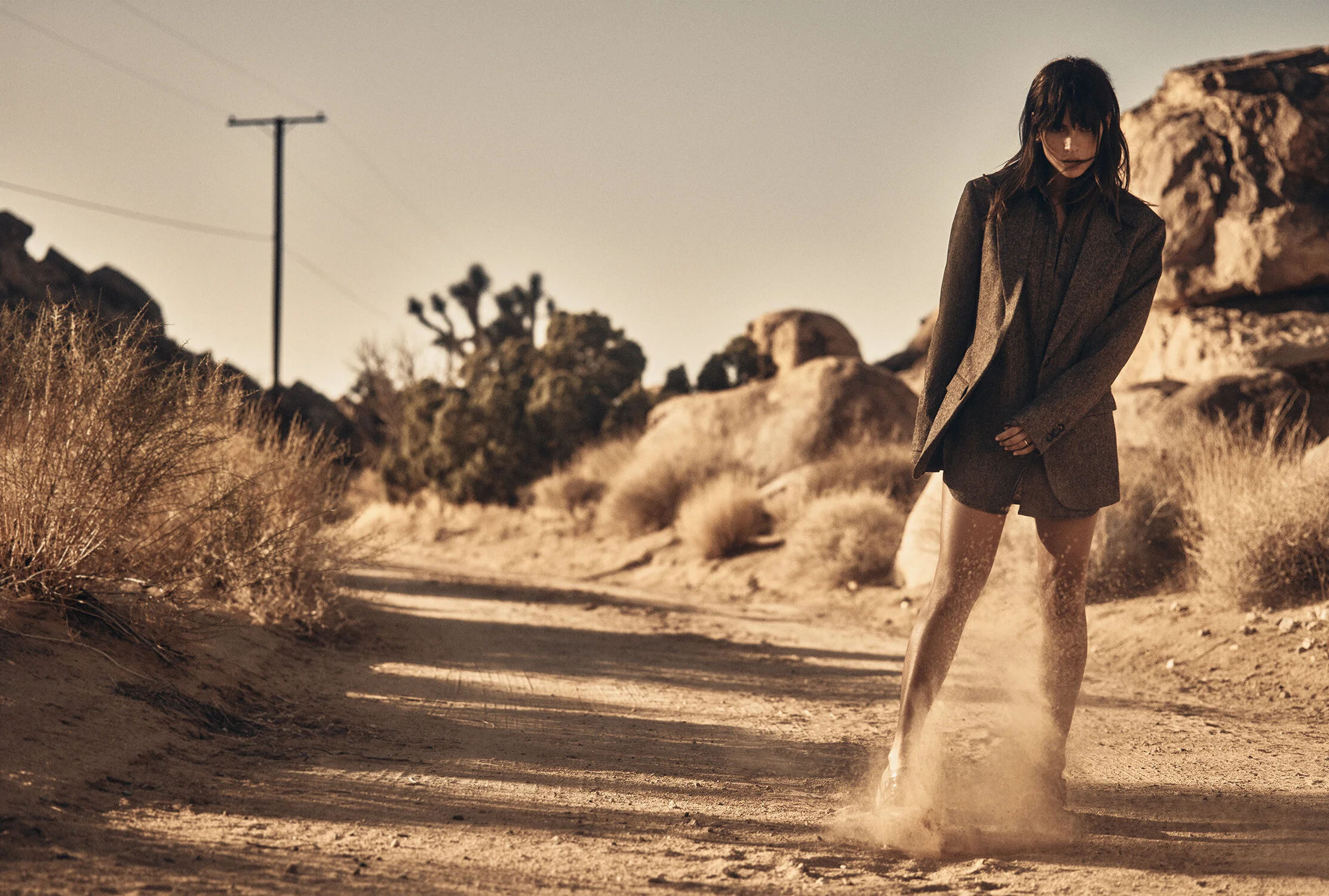 FLAUNT - ADRIA ARJONA