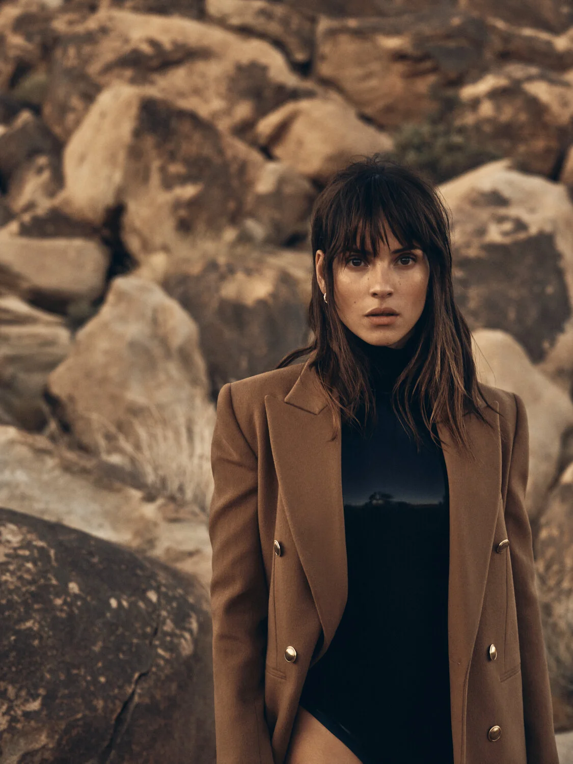 FLAUNT - ADRIA ARJONA