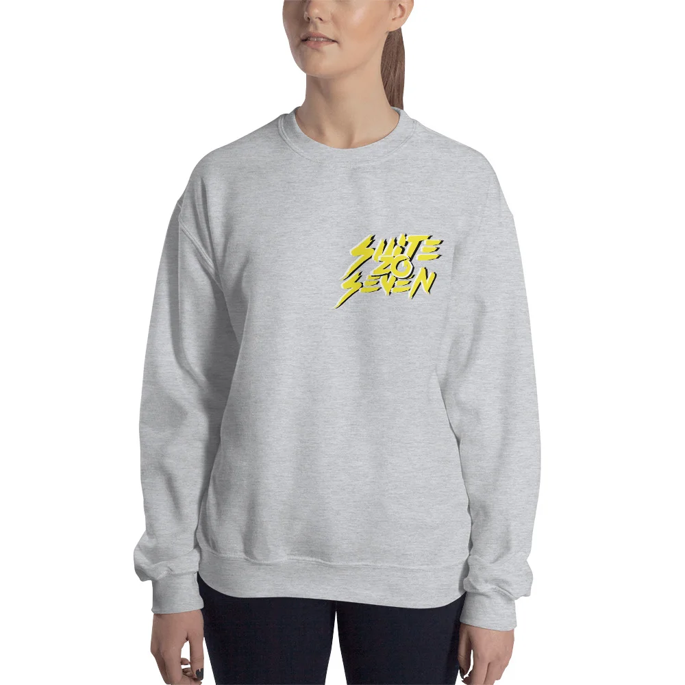 III_JumperDesign_mockup_Front_Woman_Sport-Grey.jpg