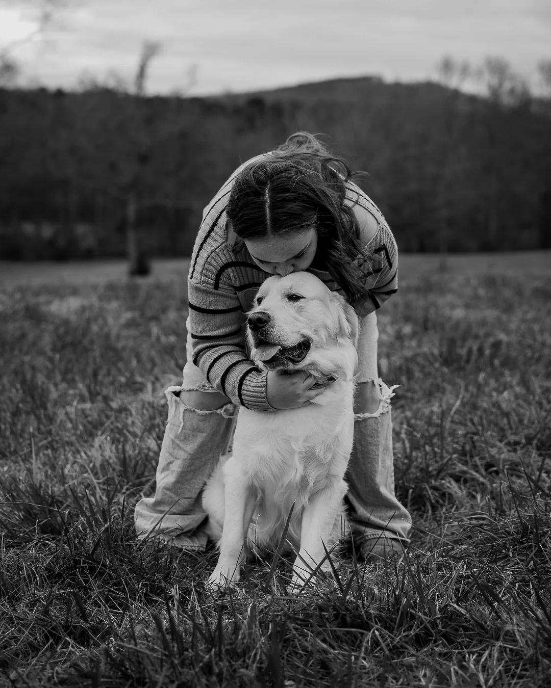 Milo and Layne couldn&rsquo;t be a cuter match. Milo was a super good pup who had never been around so many people and he did fantastic. Yes, puppies bring lots of energy to a session and they have no idea what is expected of them. So lots of patienc