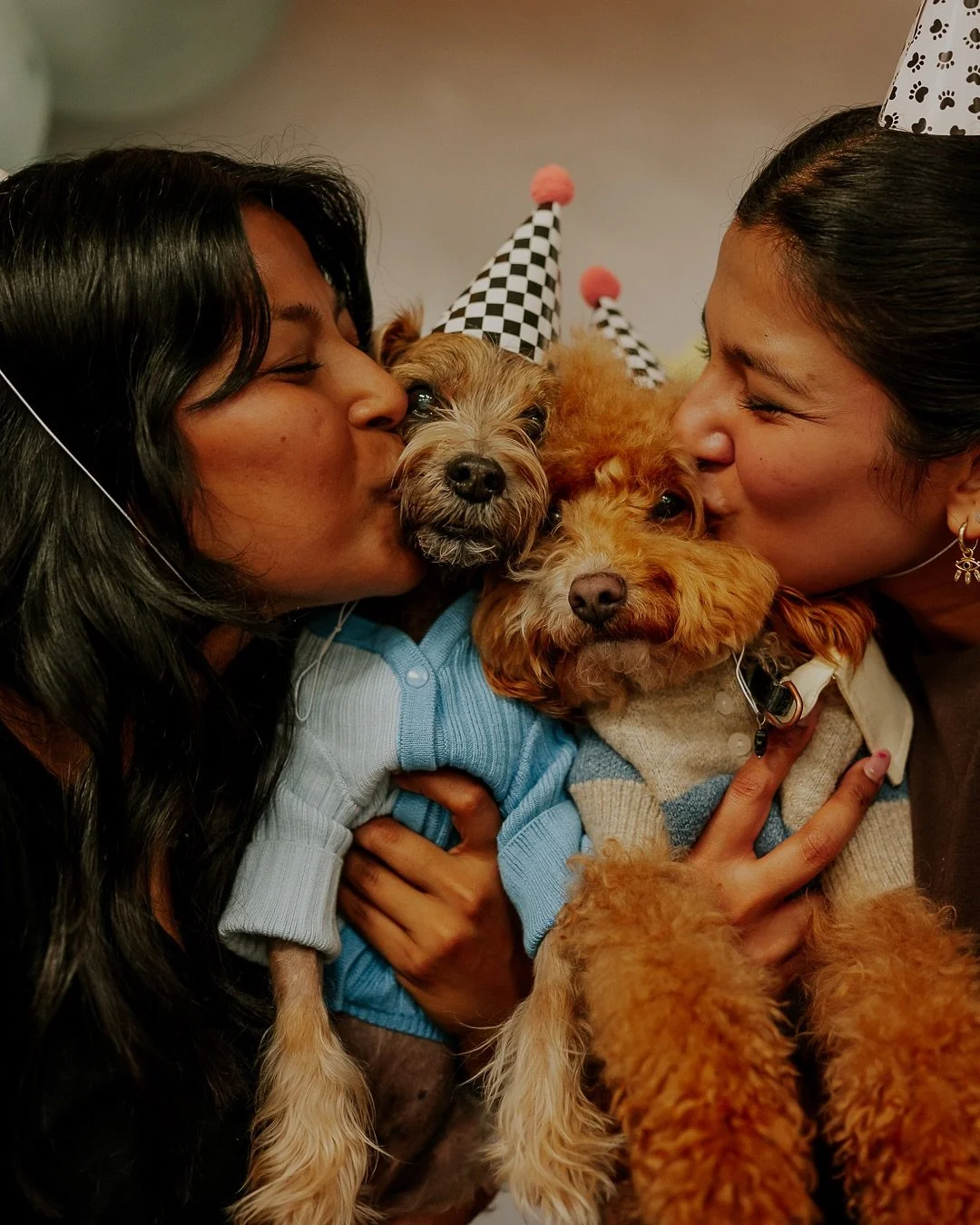 @sharonandteddytakethecity asked if I could photograph her pup&rsquo;s 13th birthday. This little party was planned at the @zoomroomsandysprings and Sharon went all out on decorations, a beautiful cake for Teddy, Bear and the four-legged guests as we