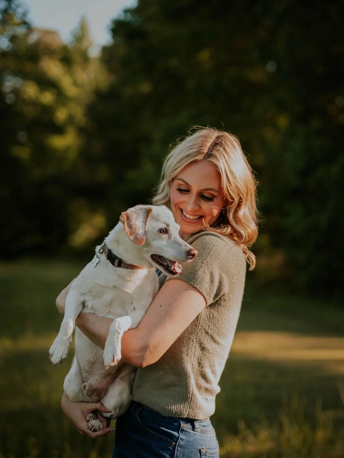 May mini sessions could not have been more beautiful or more golden. Everything worked out absolutely perfectly. Weather, location and the models!!! Bentley and Indigo are both senior pups but you&rsquo;d never know if you run into them on trail. Not
