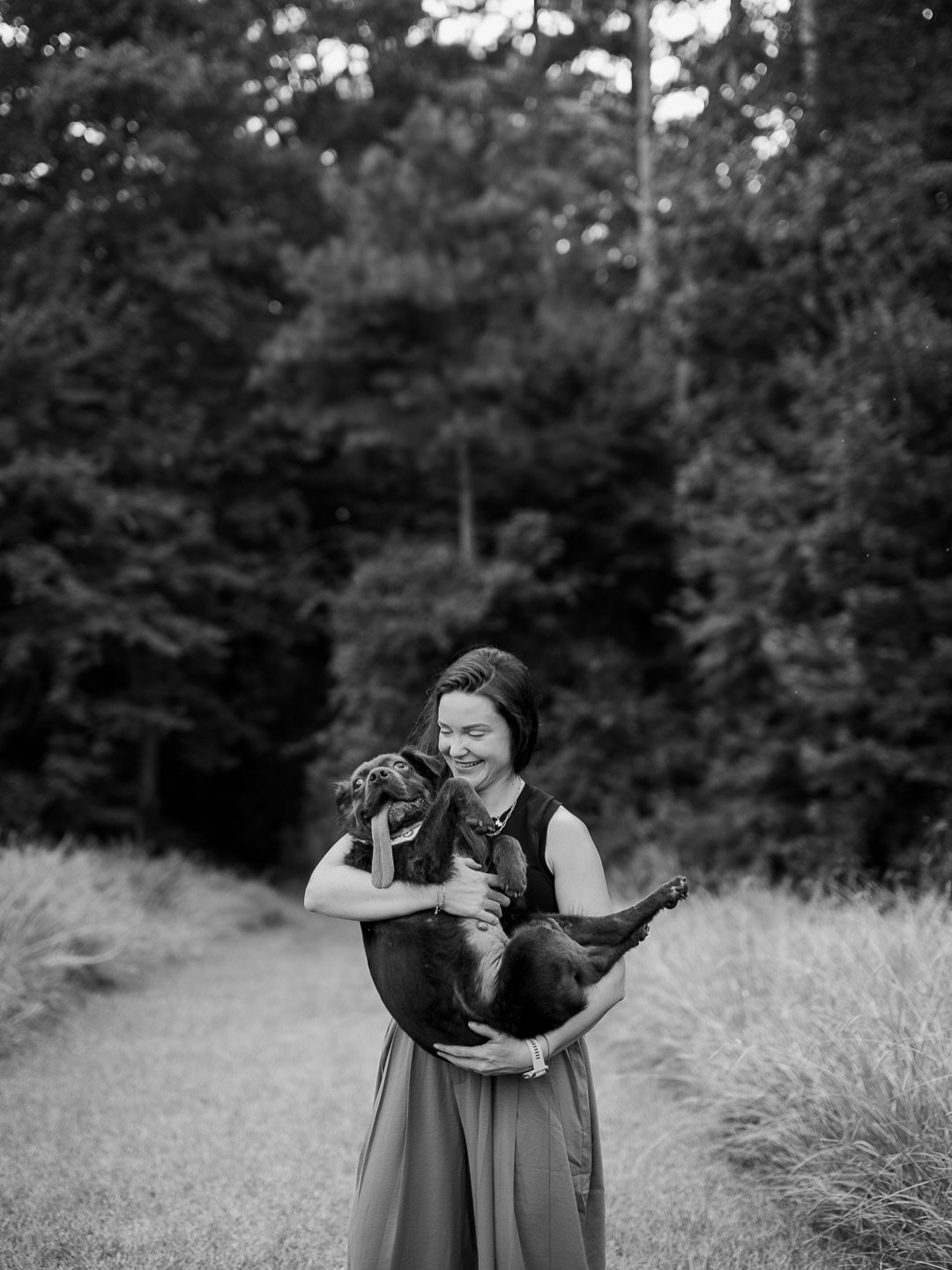 A beautiful session with Shelly, Amber, Toad and Maggie. Maggie is a sweet and super lucky girl who was adopted from @lifelineanimal and she was the star of the show but Toad and his tongue stole the show just a tiny bit 😅. 

#atlantadogphotographer