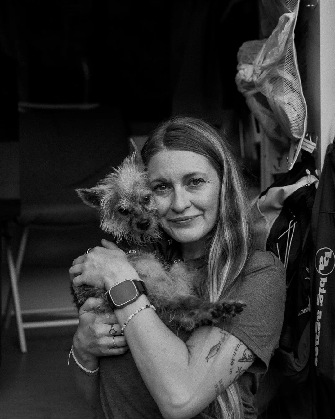 This was a beautiful early morning &lsquo;in-home&rsquo; session. Sara, an attorney who travels the country, and Braxton have made a van their cozy home. Braxton is soon celebrating his 18th birthday and having been with his mom since he was 12 weeks