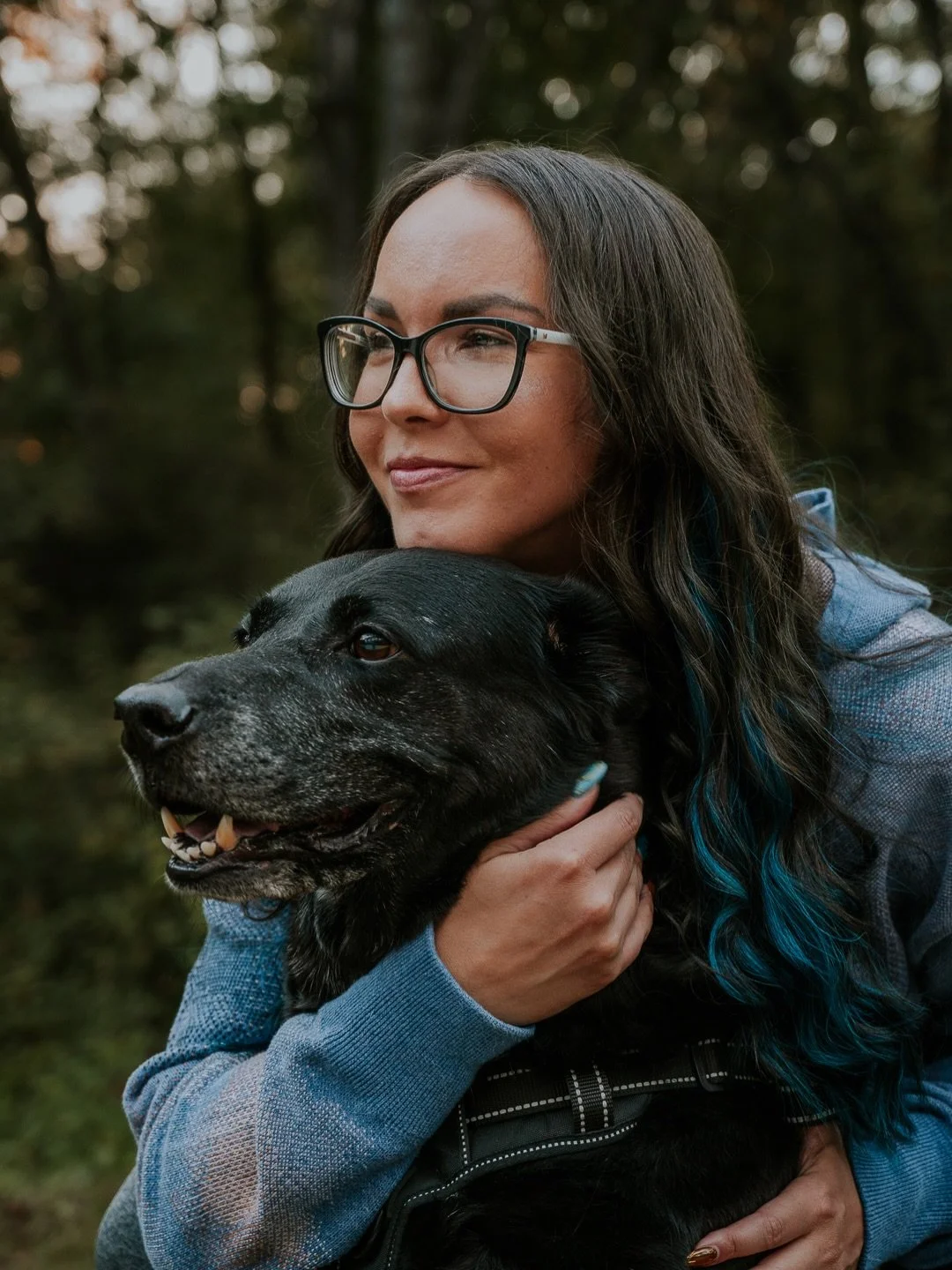 The weather has been the absolute best and full sessions as well as minis are in full swing. Trees and fields are still green. So if you want to have some greenery in your pictures before things turn brown, book your session now. I have limited avail