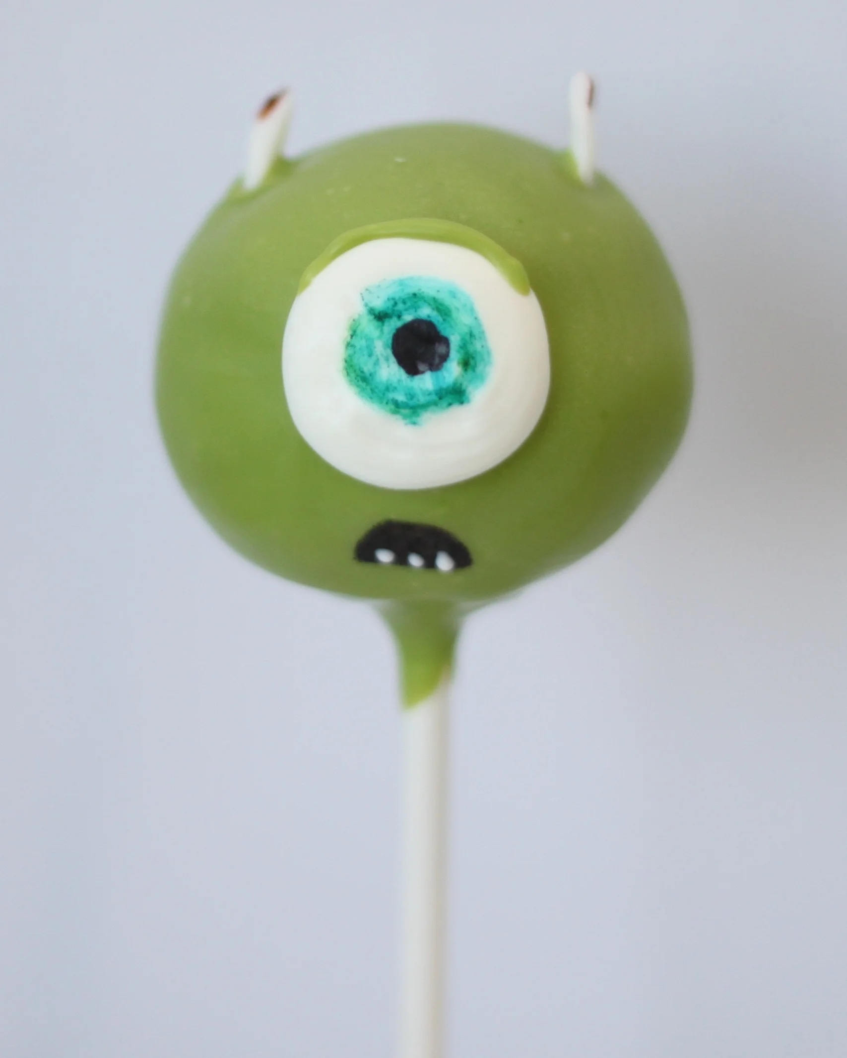 mike monsters inc cake pop v1.jpg