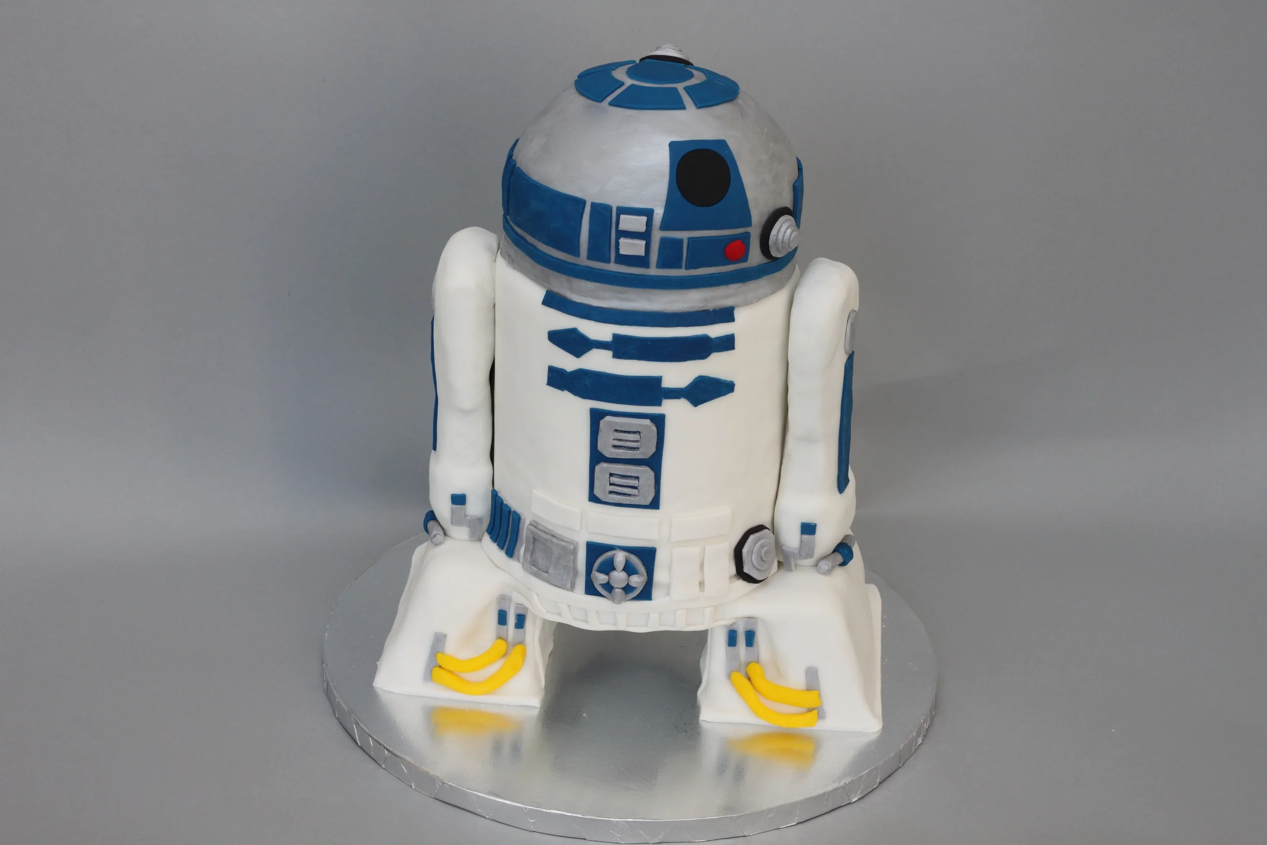 R2D2 Sculpted wide 6921.jpg
