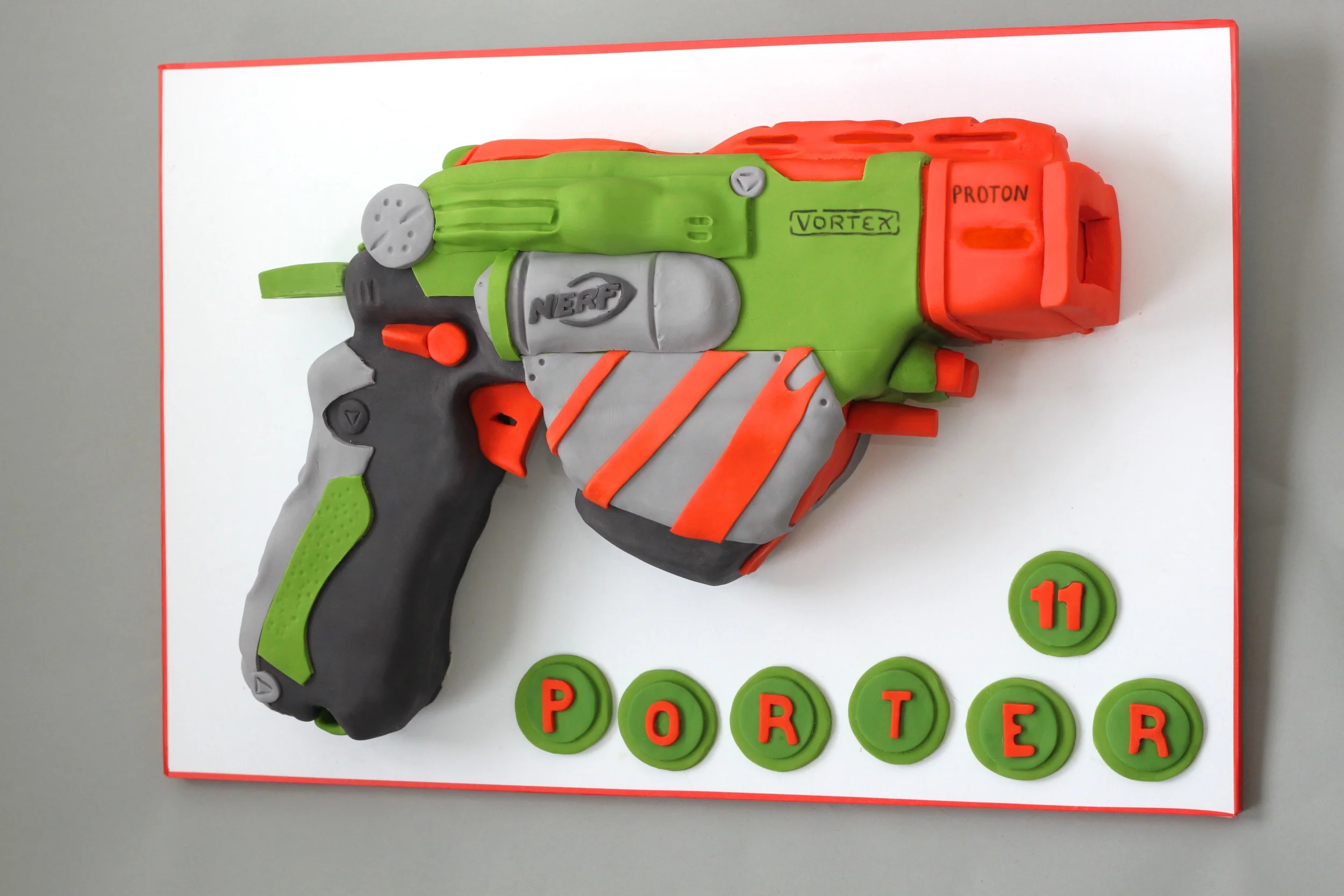 nerf gun cake v1.jpg